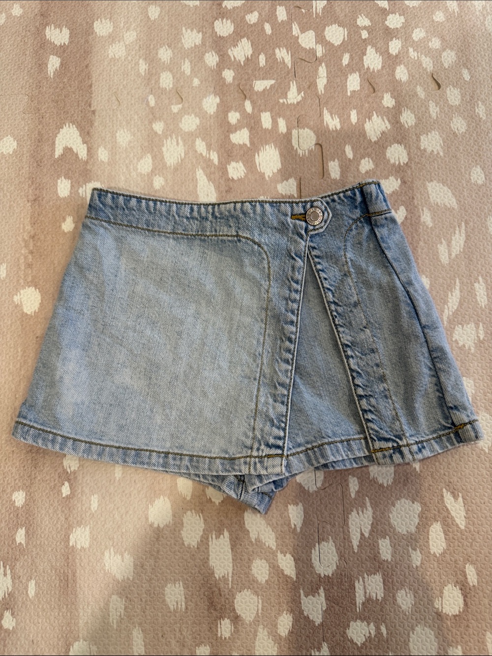 Zara Girls Light Wash Denim Wrap Skort Size 4Y 104 Button Front Shorts Skirt